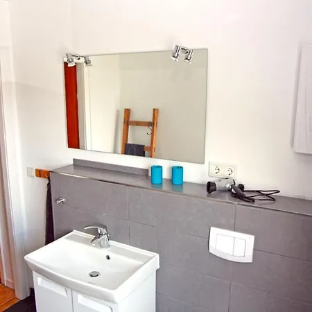 Achterstag Holiday home *